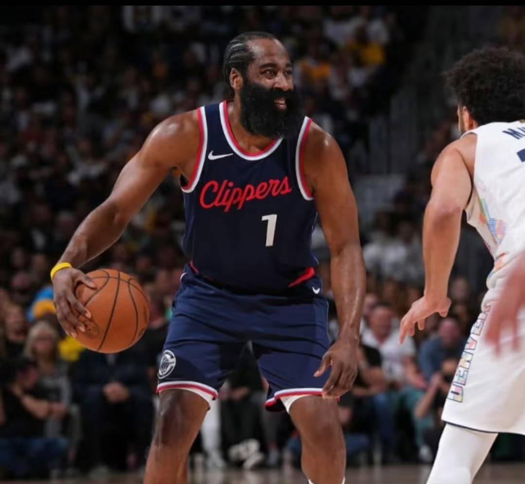 九游体育-哈登重要时刻持续失利，塞尔维亚队带队取胜！观众掌声雷动-九游体育