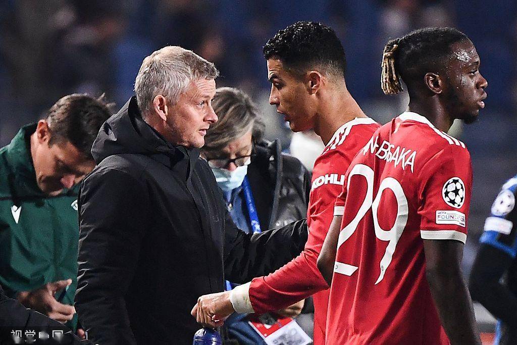 今晨亚特兰大调整名单以备社区盾拜仁慕尼黑赛后造点机会，现场解说直呼：上海申花围绕德国杯单刀错失的简单介绍